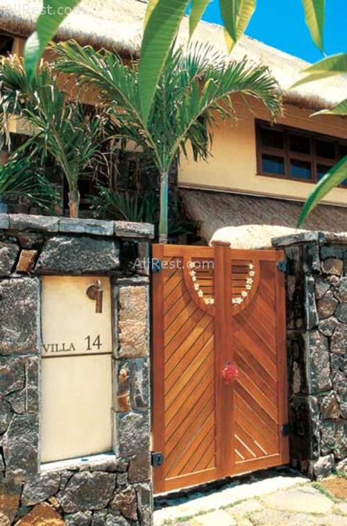 Belle Mare Plage Hotel 15